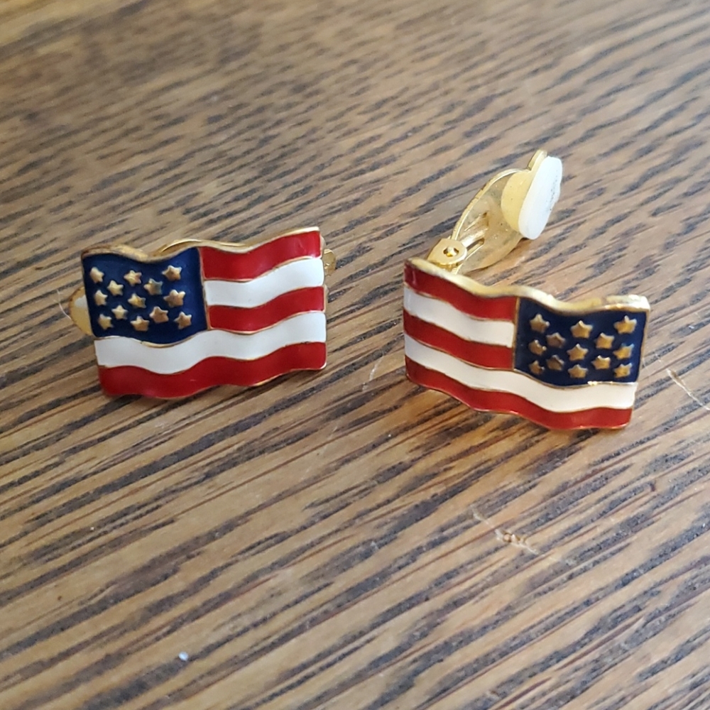 Gold Tone Vintage Clip Earrings w/Red, White & Blue Enamel Paint